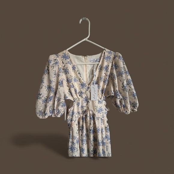 Petal + Pup Jemima Blue Floral Eyelet Cutout Maxi Dress NWT Small - Picture 4 of 4